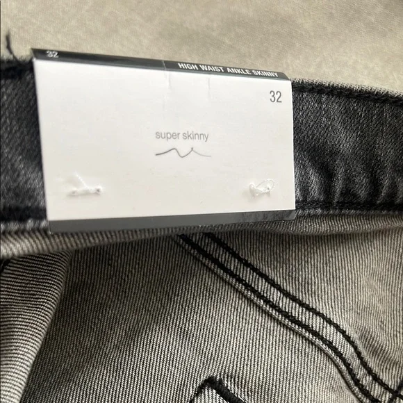 7 For All Mankind Women's Gray High Waist Ankle Skinny Jeans - Picture 7 of 8